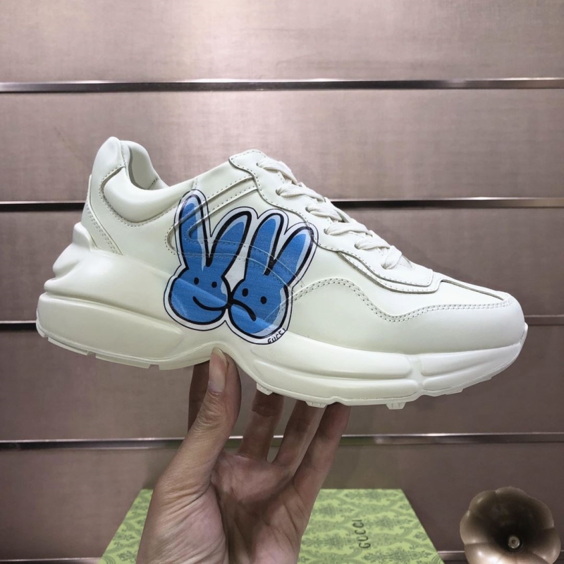 G*u*i casual shoes